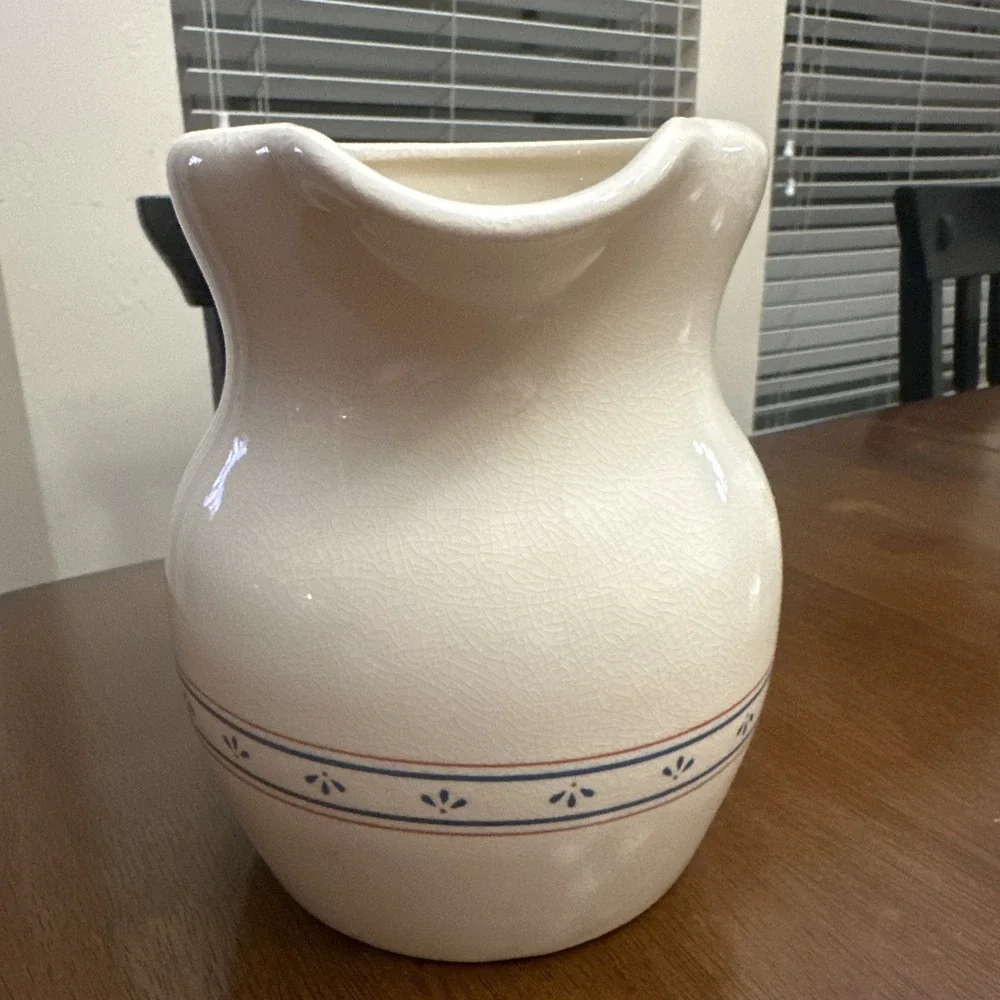 PITCHER VTG Lillian Vernon‎ 